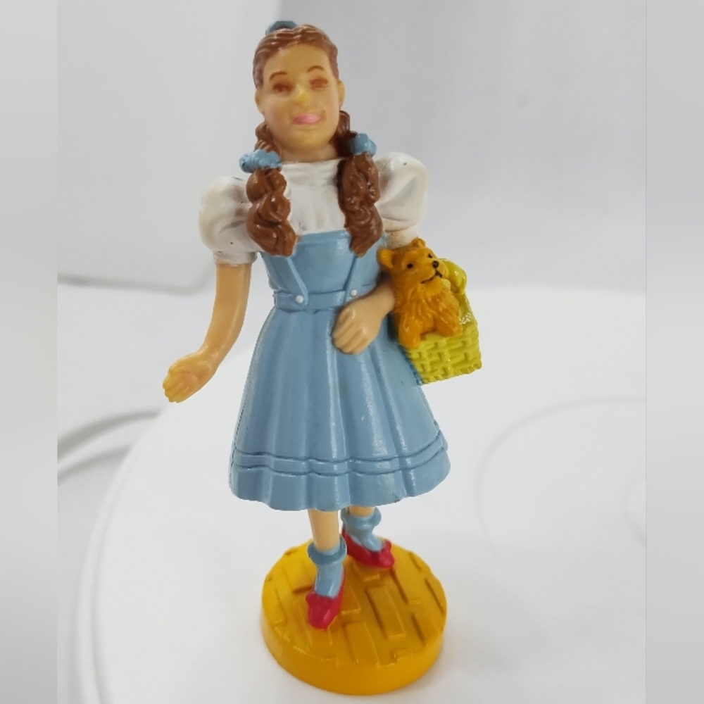 Dorothy Antique 1989 Wizard Of Oz Figurine 1939 Loew's REN 1966 MGM
